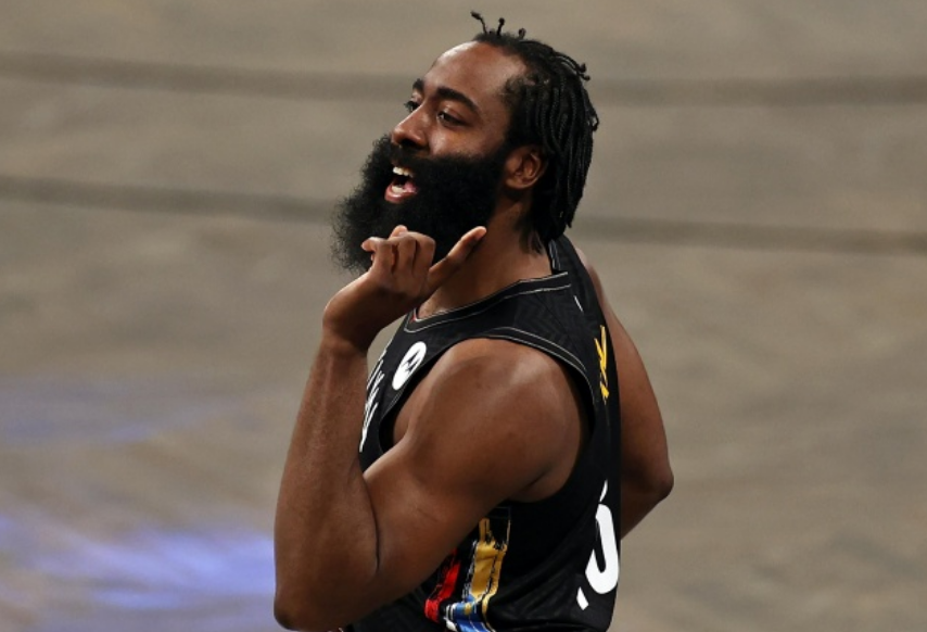 关于瓦伦西亚训练开放日，集结日主帅复盘引欢呼，欧联在即，医务组通报恢复的信息-米兰体育APP