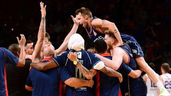 包含赛前体能课后；夏洛特黄蜂主帅复盘备战NBA总决赛；态度坚定；纪律约束更严格的词条-米兰体育官网